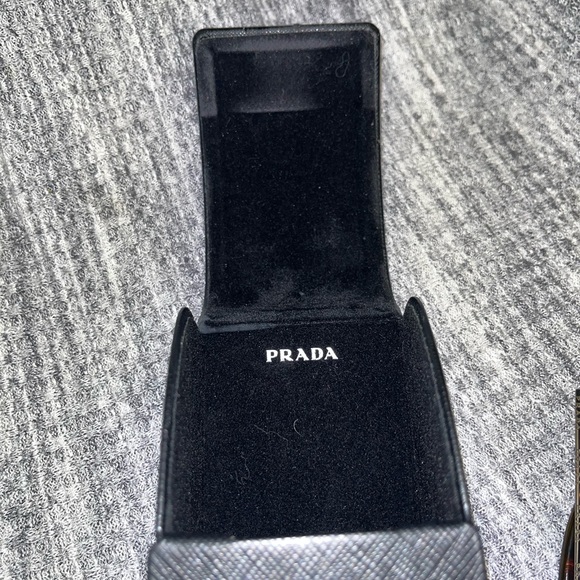 ⬇️$120 PRADA RECTANGULAR SUNGLASSES with CASE main image 6